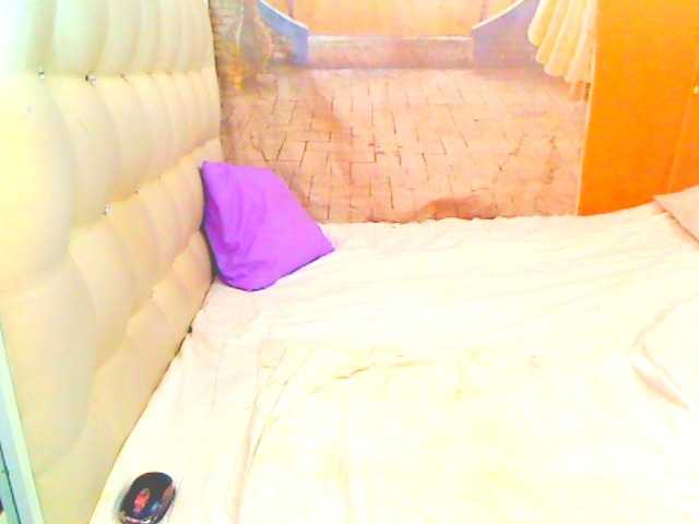 HOTLILLIE live cam on BongaCams