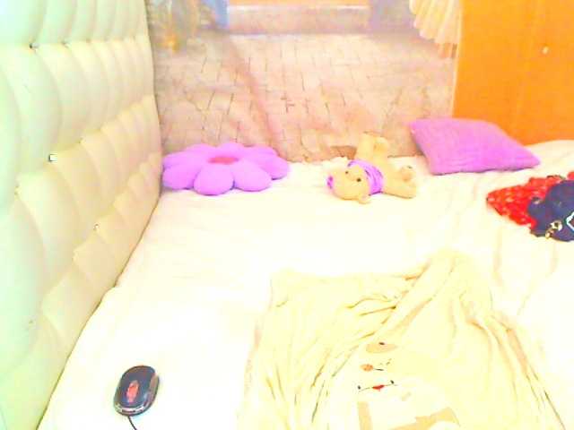 HOTLILLIE live cam on BongaCams