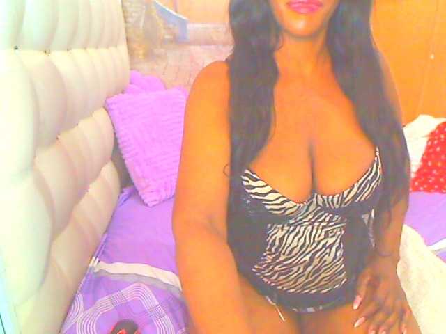 HOTLILLIE live webcam show