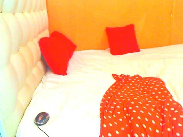 HOTLILLIE live cam on BongaCams