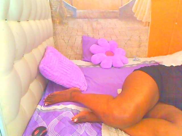HOTLILLIE live webcam show