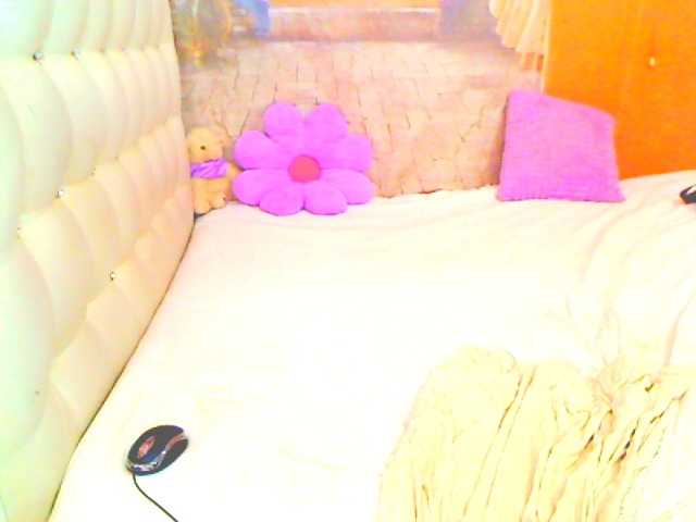 HOTLILLIE live cam on BongaCams