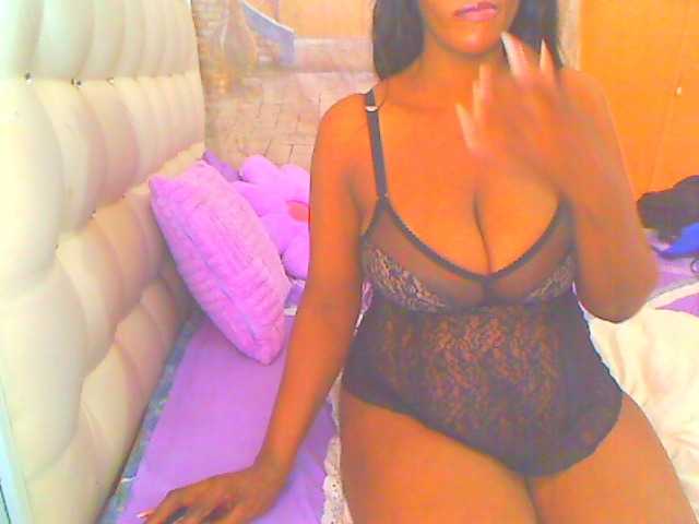 HOTLILLIE live webcam show