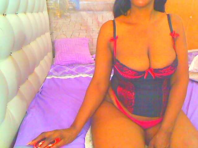 HOTLILLIE live cam on BongaCams