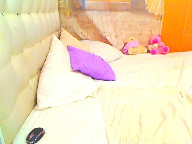 HOTLILLIE's BongaCams show and profile