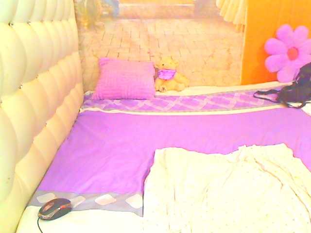 HOTLILLIE live cam on BongaCams