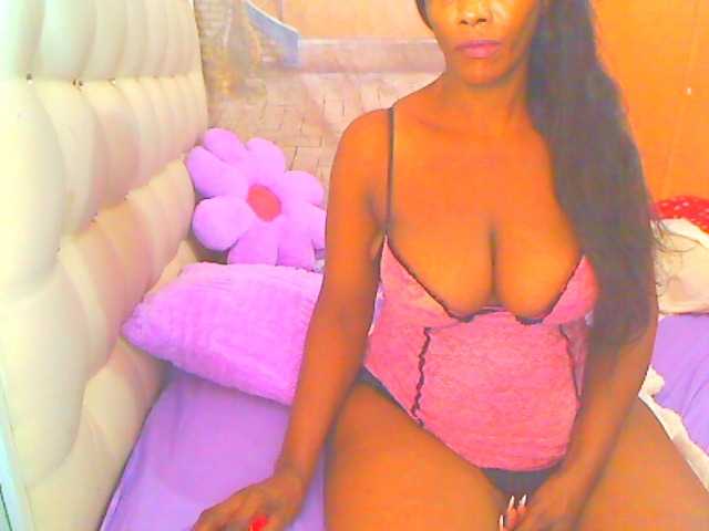 HOTLILLIE live webcam show