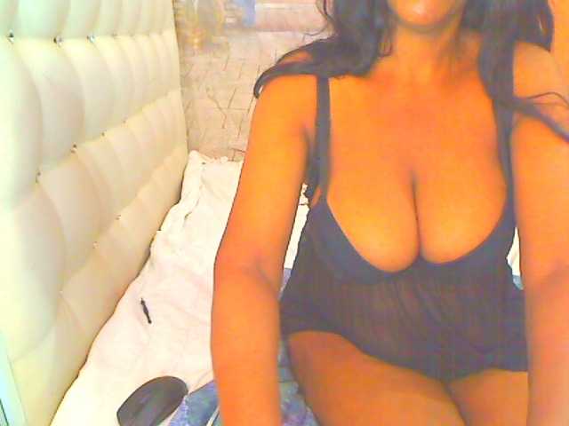 HOTLILLIE live cam on BongaCams