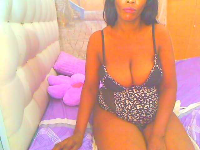 HOTLILLIE live webcam show