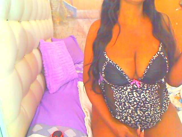 HOTLILLIE live webcam show