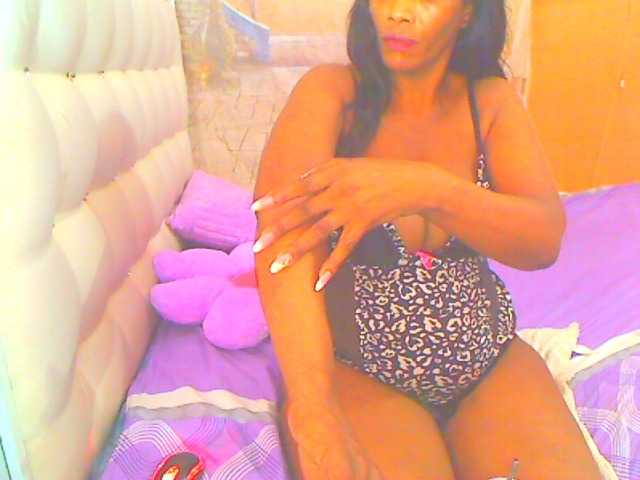 HOTLILLIE live webcam show