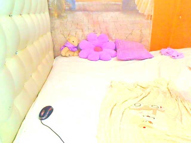 HOTLILLIE live cam on BongaCams