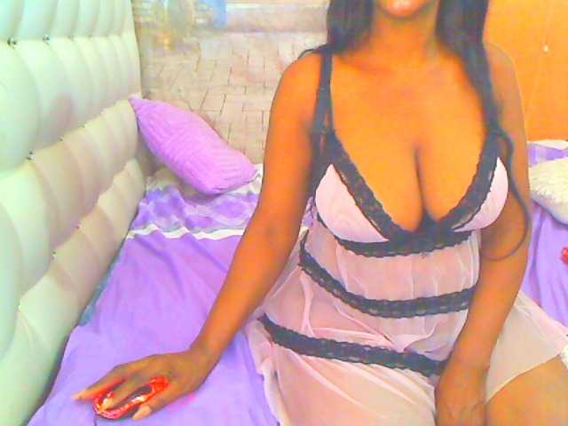 HOTLILLIE live cam on BongaCams