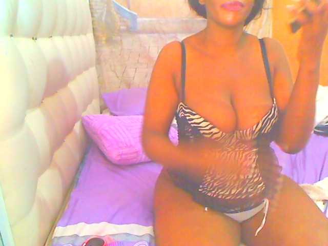 HOTLILLIE live webcam show