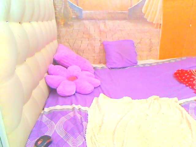 HOTLILLIE live cam on BongaCams