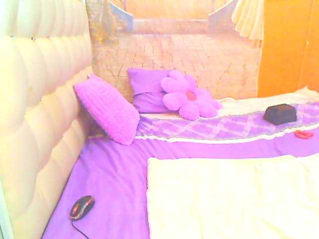 HOTLILLIE live cam on BongaCams