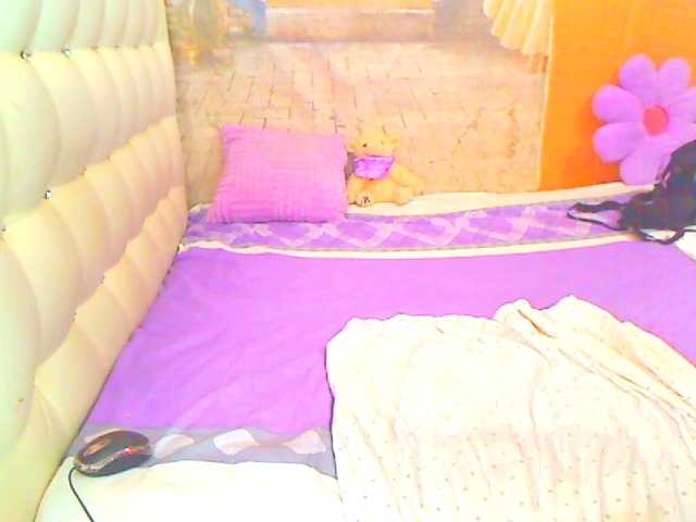 HOTLILLIE live cam on BongaCams