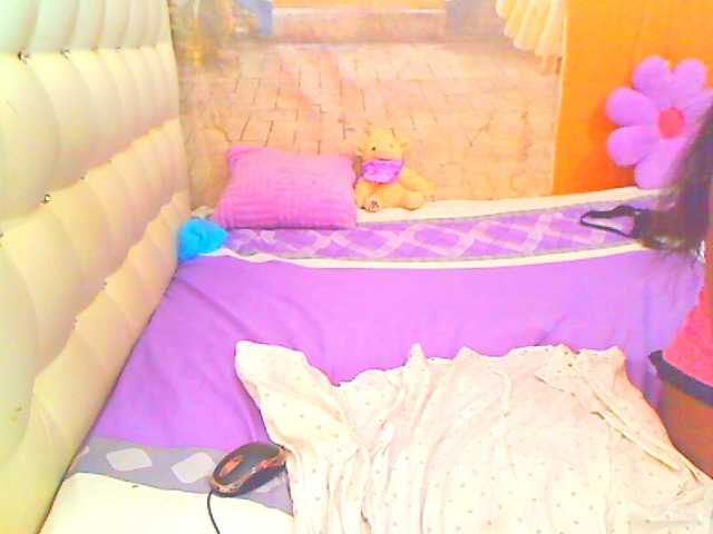 HOTLILLIE live cam on BongaCams