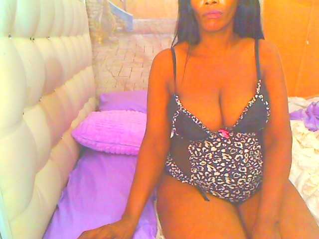 HOTLILLIE live cam on BongaCams