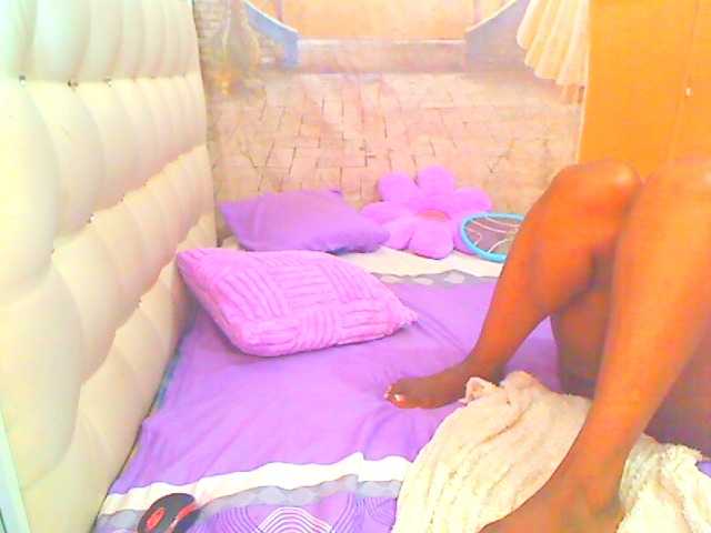 HOTLILLIE live webcam show