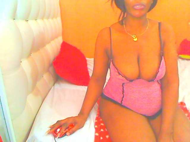 HOTLILLIE live cam on BongaCams