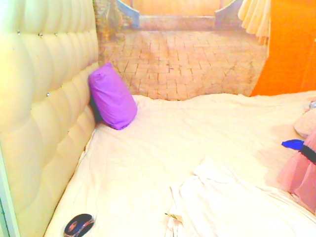 HOTLILLIE webcam