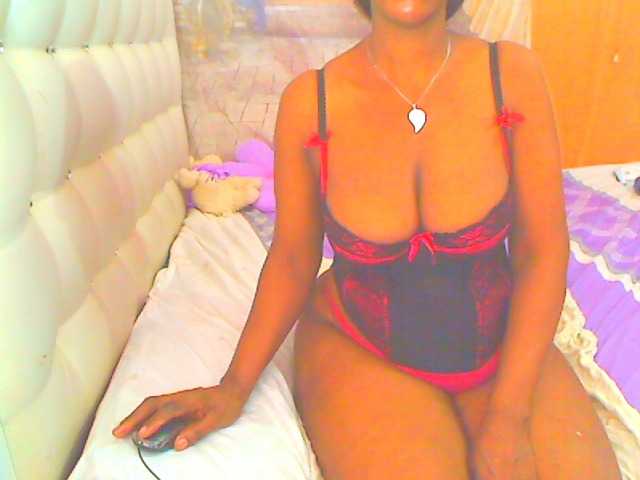 HOTLILLIE live cam on BongaCams