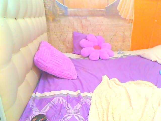 HOTLILLIE live cam