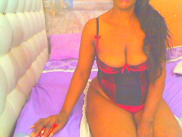 HOTLILLIE live cam