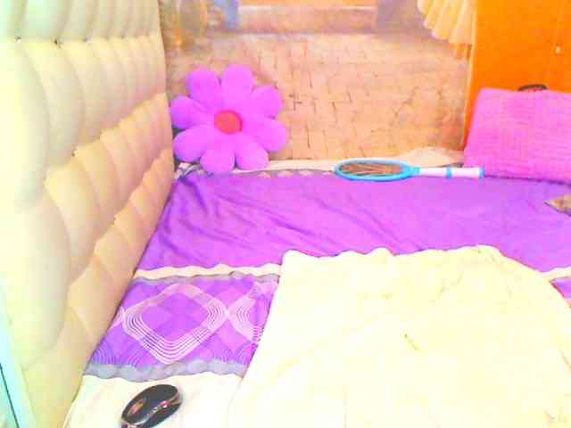 HOTLILLIE webcam
