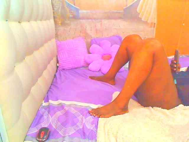 HOTLILLIE webcam