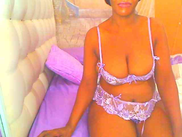 HOTLILLIE webcam