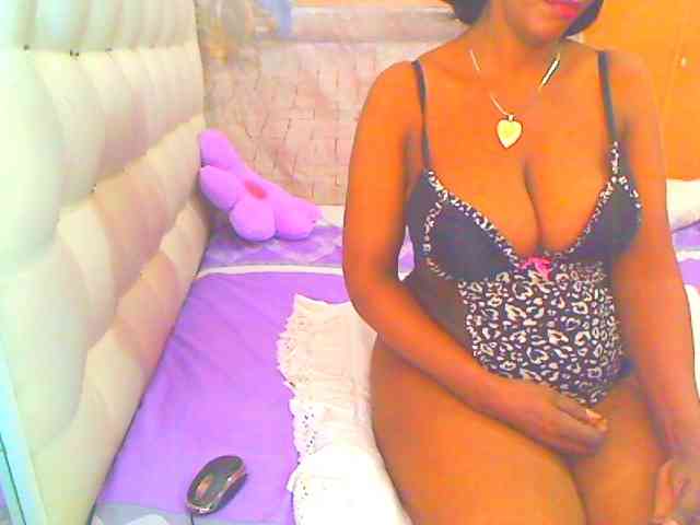 HOTLILLIE webcam