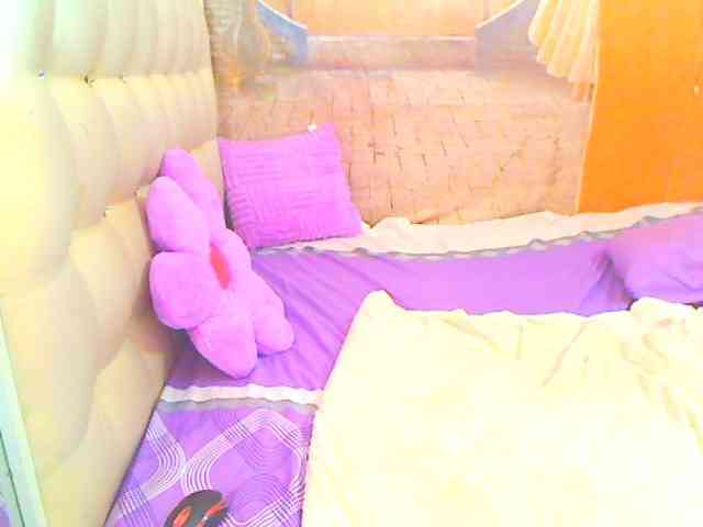 HOTLILLIE webcam