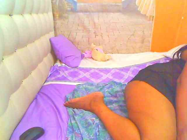HOTLILLIE webcam