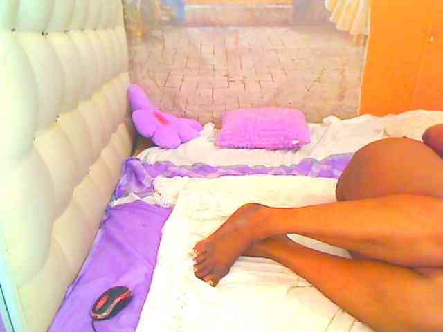 HOTLILLIE webcam