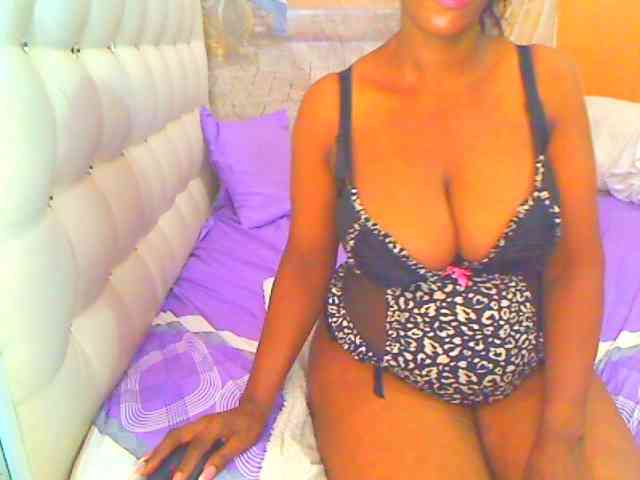 HOTLILLIE webcam