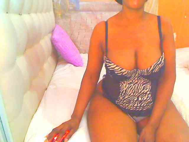 HOTLILLIE webcam