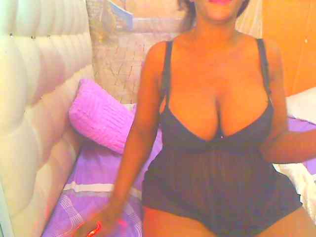 HOTLILLIE webcam