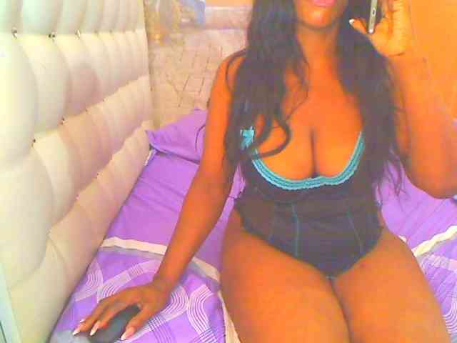 HOTLILLIE webcam