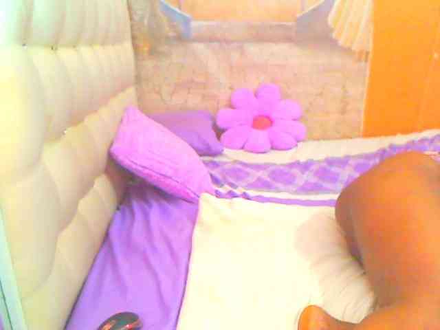 HOTLILLIE webcam