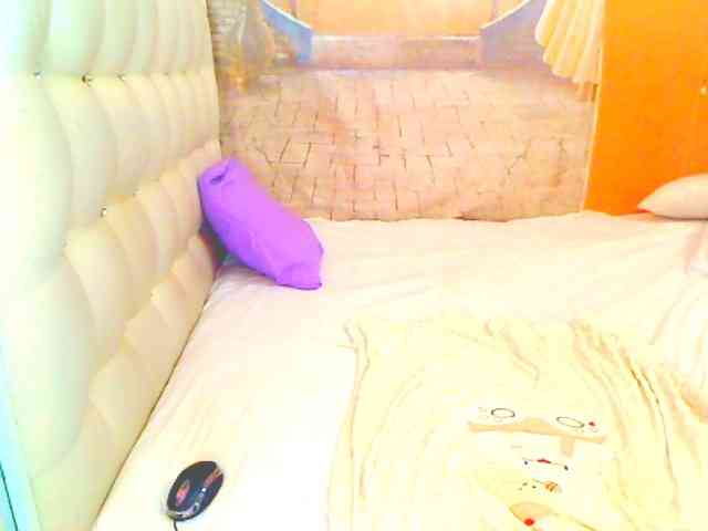 HOTLILLIE webcam