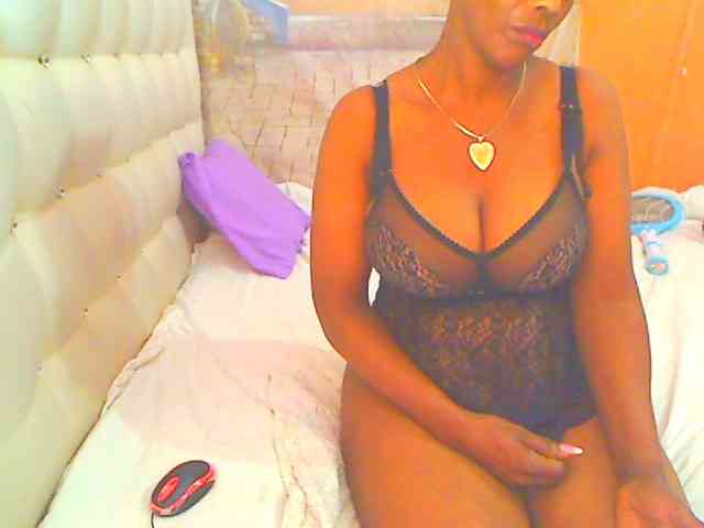 HOTLILLIE webcam