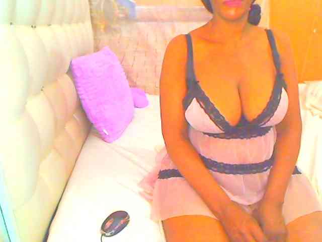 HOTLILLIE webcam