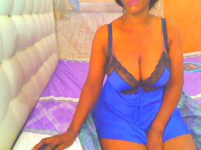 HOTLILLIE webcam