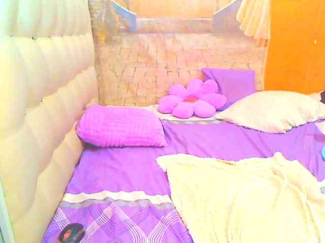 HOTLILLIE webcam