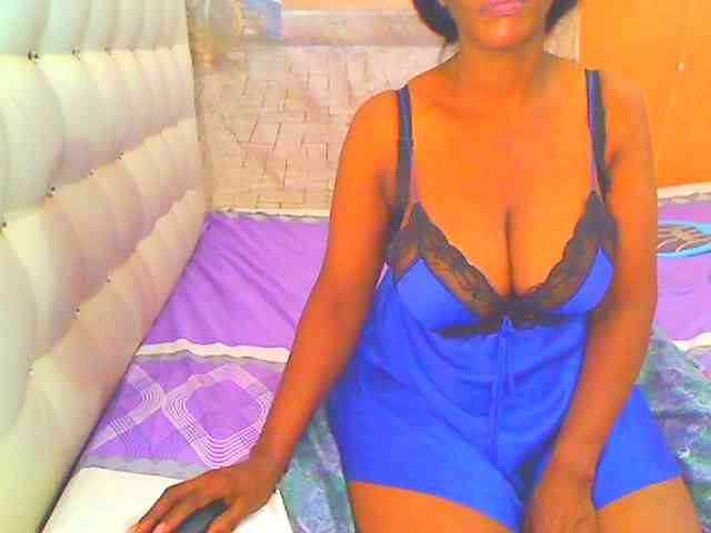 HOTLILLIE webcam