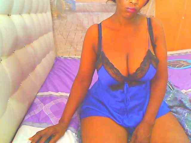 HOTLILLIE webcam
