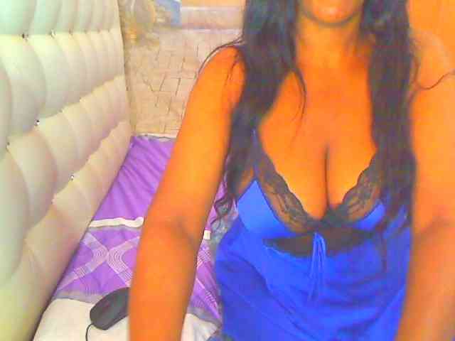 HOTLILLIE webcam