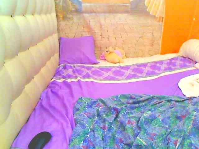 HOTLILLIE webcam